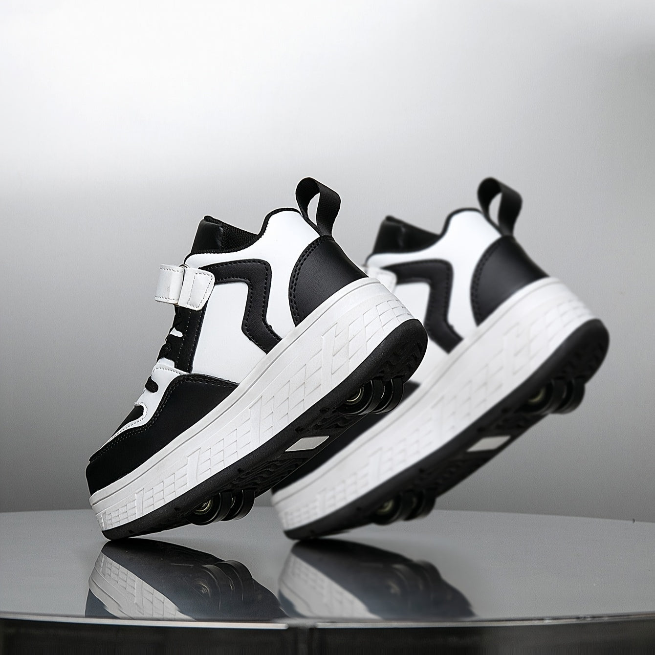 A Pair of Boys' And Girls' Sports Skate Shoes with Removable Wheels, Mid-Top Casual Stylish Sports Shoes Suitable for Indoor And Outdoor Street Style, Designed for Skating.