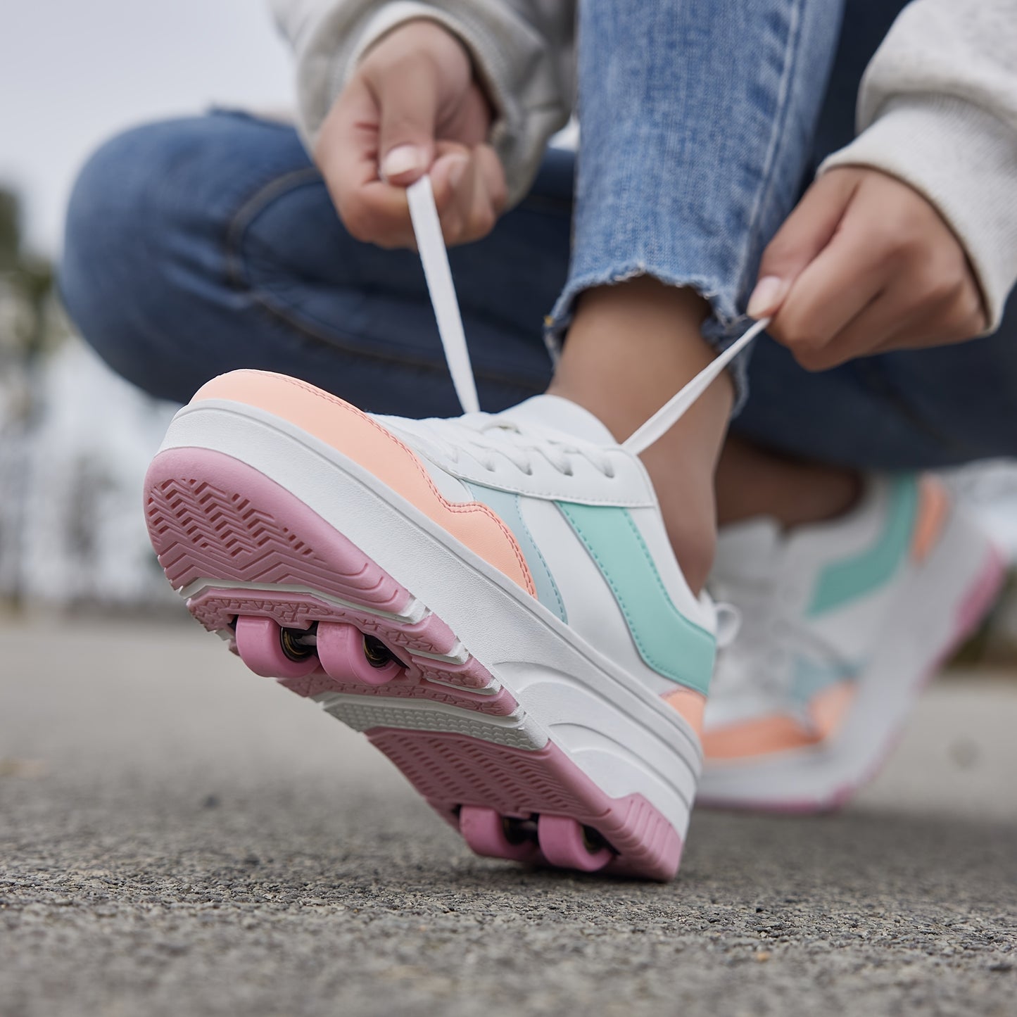 Girls' Retro Sporty Roller Skates with Detachable Wheels - Durable, All-Season Lace-Up Sneakers in Pink & White with Blue Accents, Low-Top Design, PU Upper & TPR Sole, Perfect for Outdoor Play and Skateboarding